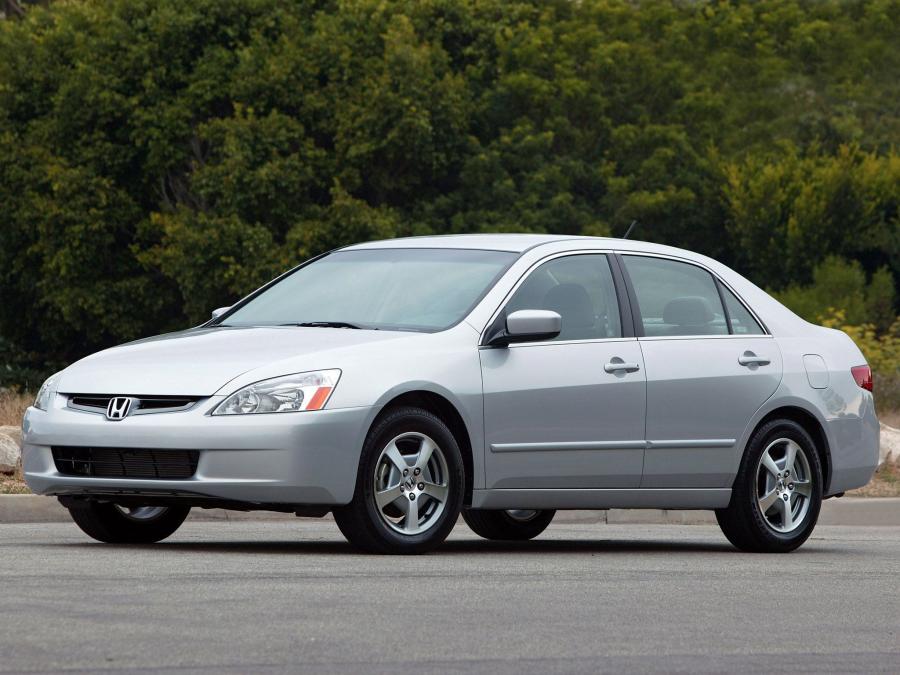  Honda Accord Hybrid 2005 года  (US) (фото 10 из 30)